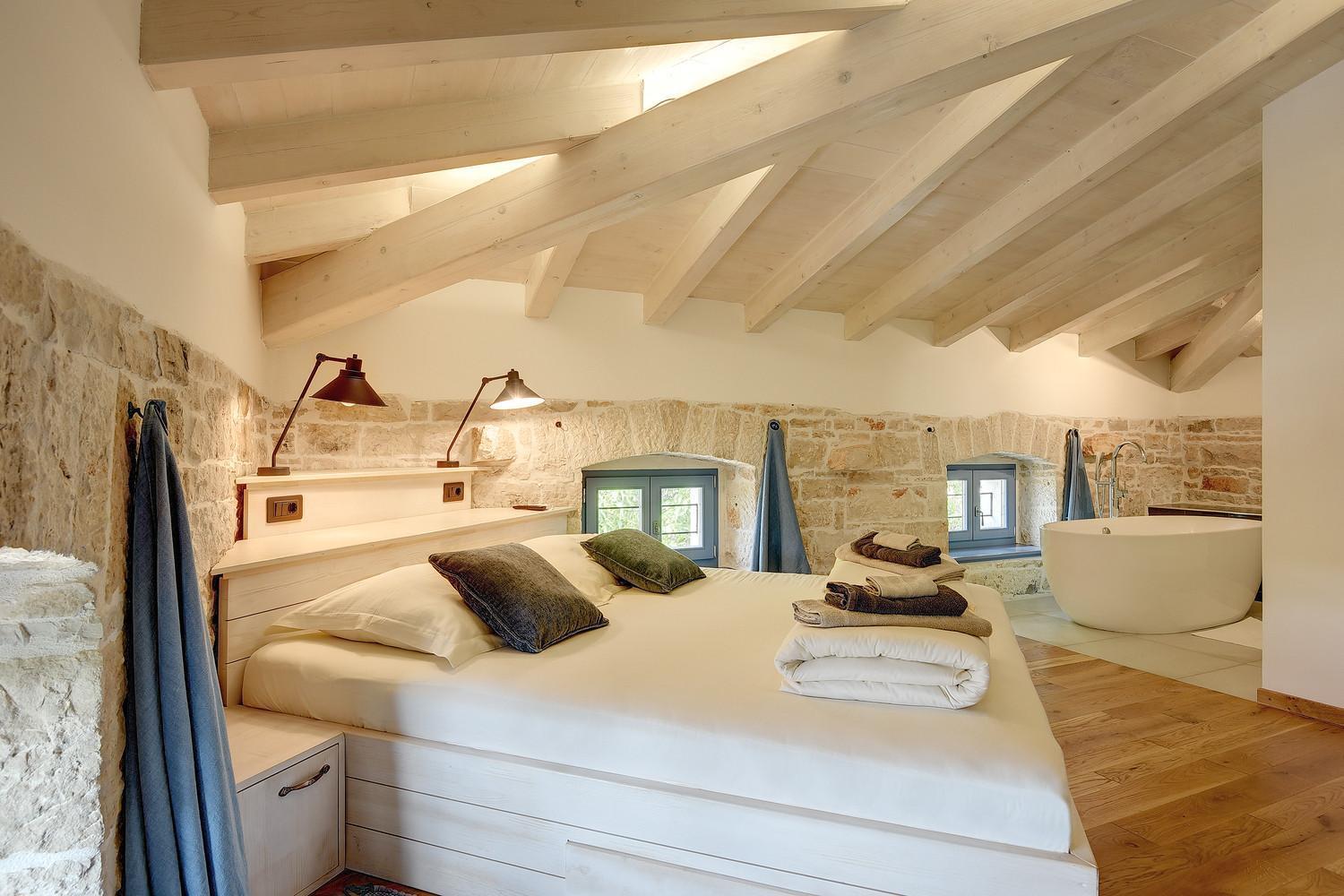 Villa Pi For 8 People In Central Istria With Heated Pool & Large Garden Tinjan Buitenkant foto