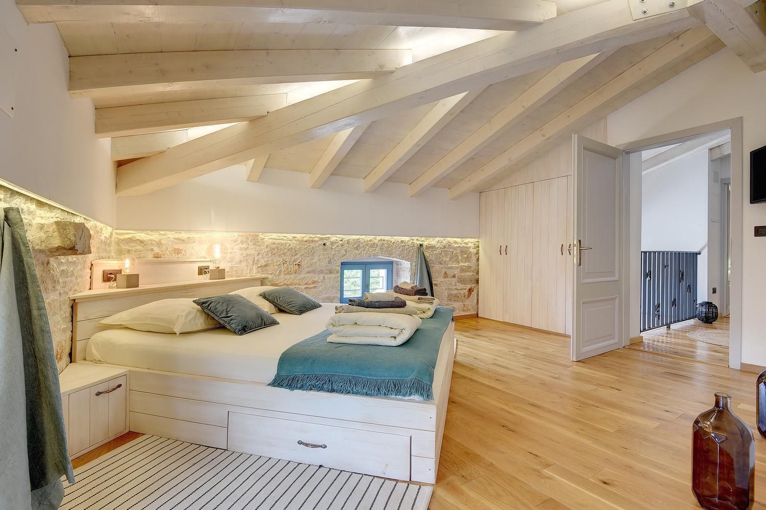 Villa Pi For 8 People In Central Istria With Heated Pool & Large Garden Tinjan Buitenkant foto