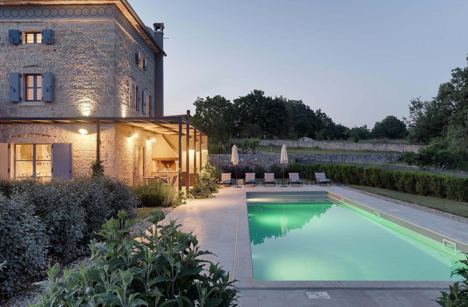 Villa Pi For 8 People In Central Istria With Heated Pool & Large Garden Tinjan Buitenkant foto