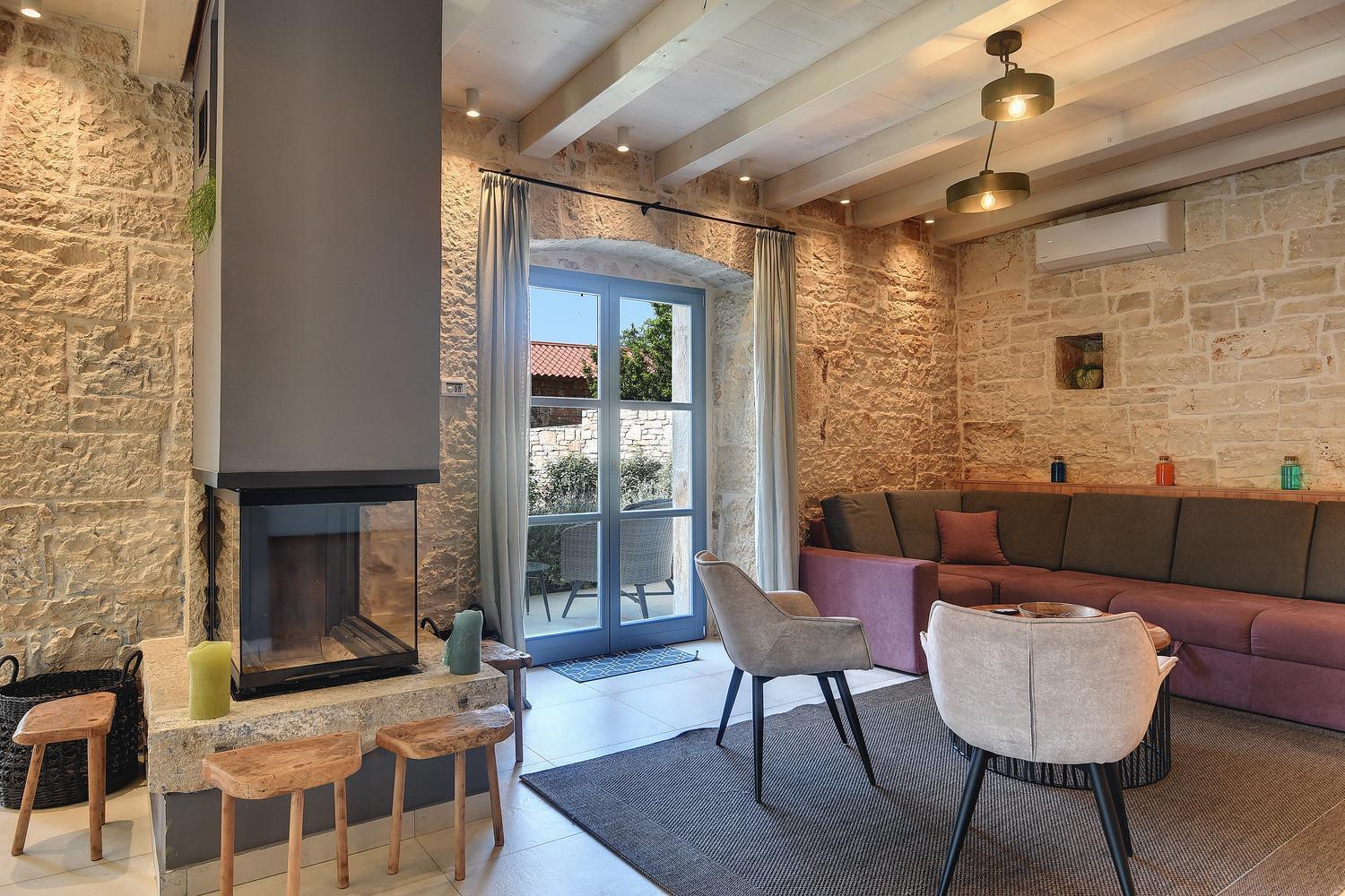 Villa Pi For 8 People In Central Istria With Heated Pool & Large Garden Tinjan Buitenkant foto