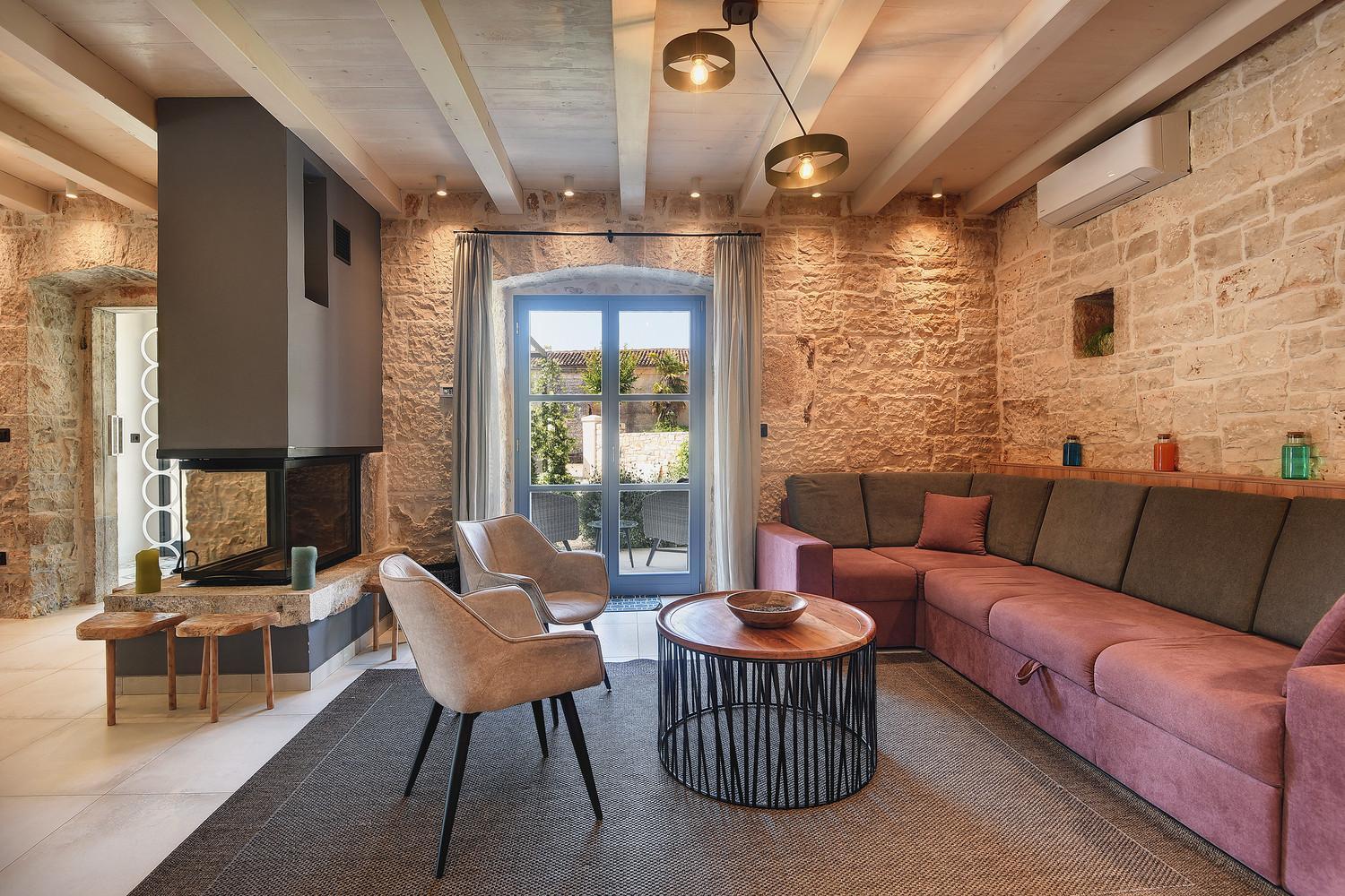 Villa Pi For 8 People In Central Istria With Heated Pool & Large Garden Tinjan Buitenkant foto