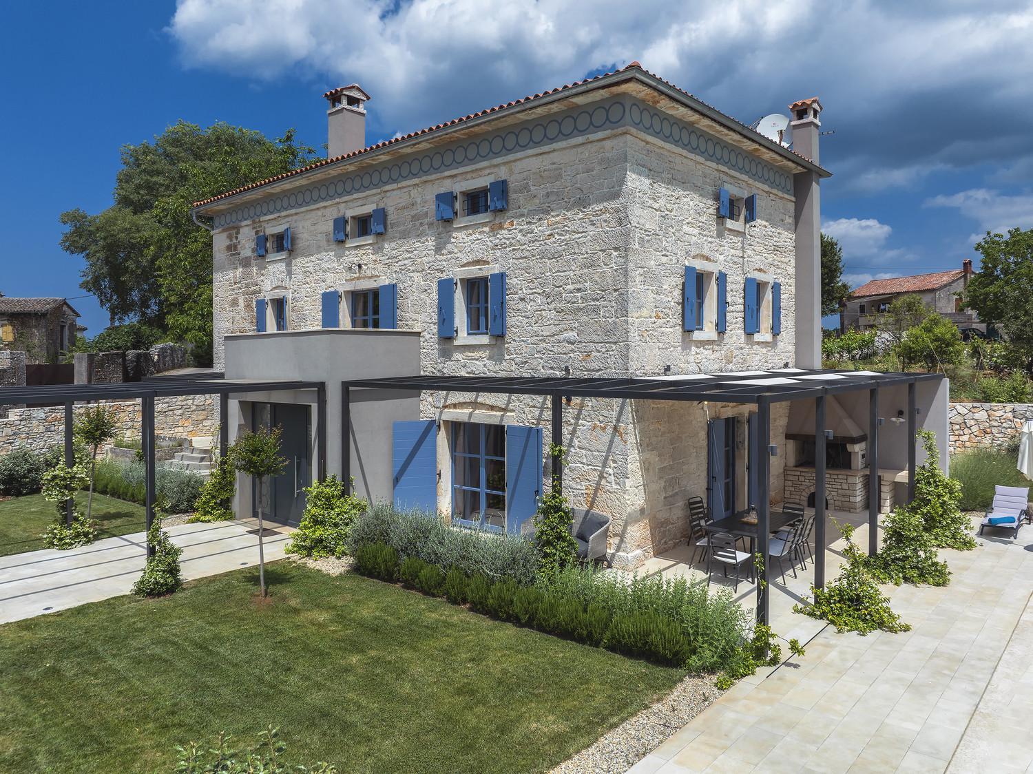 Villa Pi For 8 People In Central Istria With Heated Pool & Large Garden Tinjan Buitenkant foto