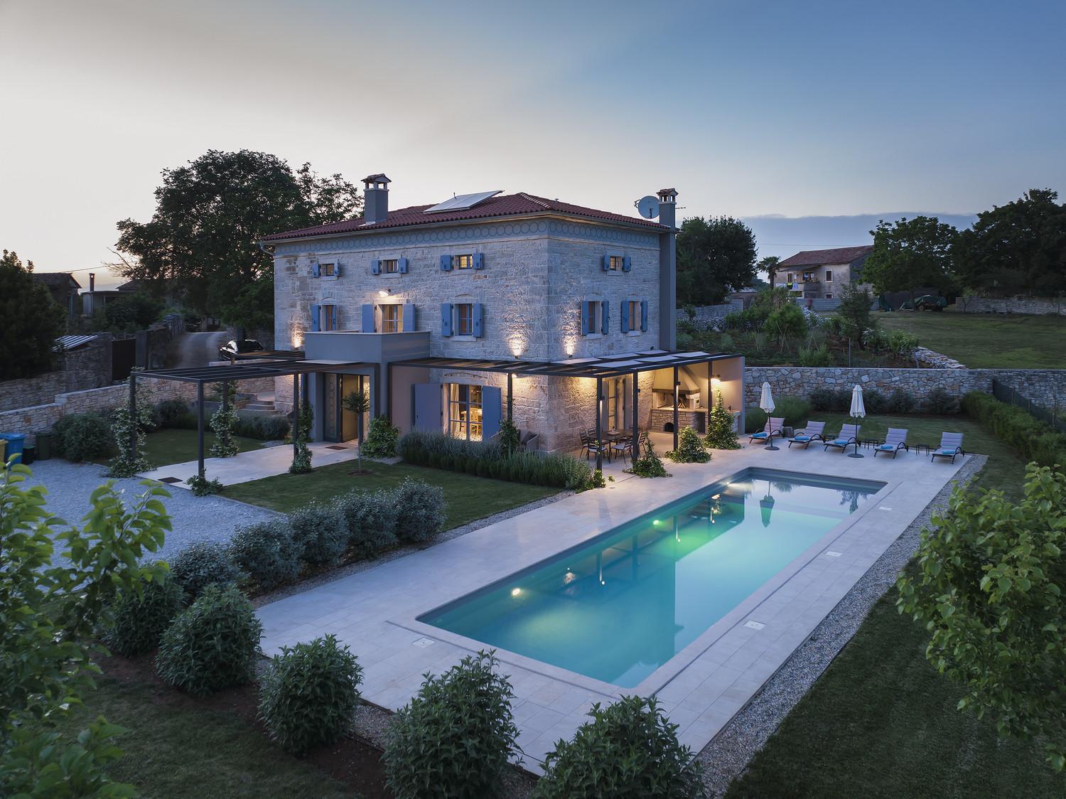 Villa Pi For 8 People In Central Istria With Heated Pool & Large Garden Tinjan Buitenkant foto